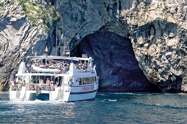 Gita di mezza giornata per visitare la spiaggia di Formentor in catamarano