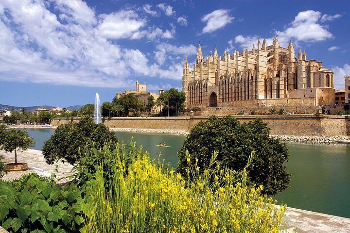 Geführte Tour und Besuch der Kathedrale von Palma (2 Stunden)