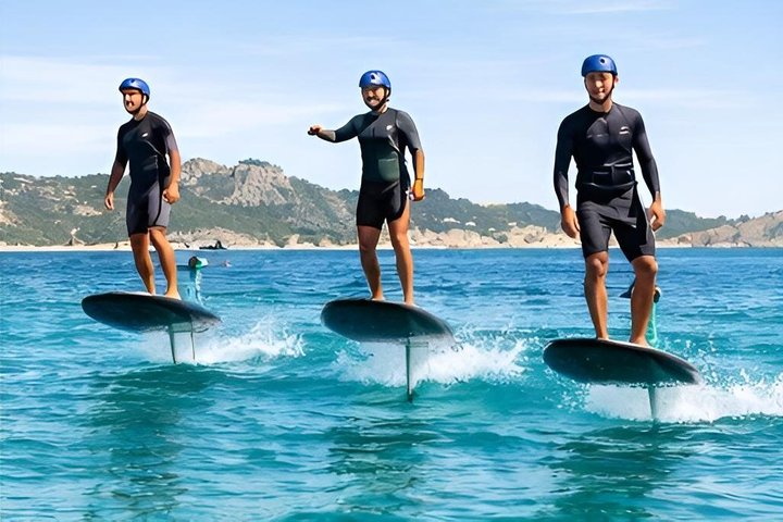 eFoil Experience Mallorca – Sessione privata di trio (3 cavalieri)