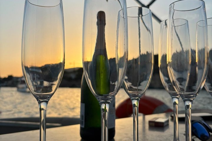 Mallorca Private Sunset Boat Charter mit Cava bis 11 Gäste