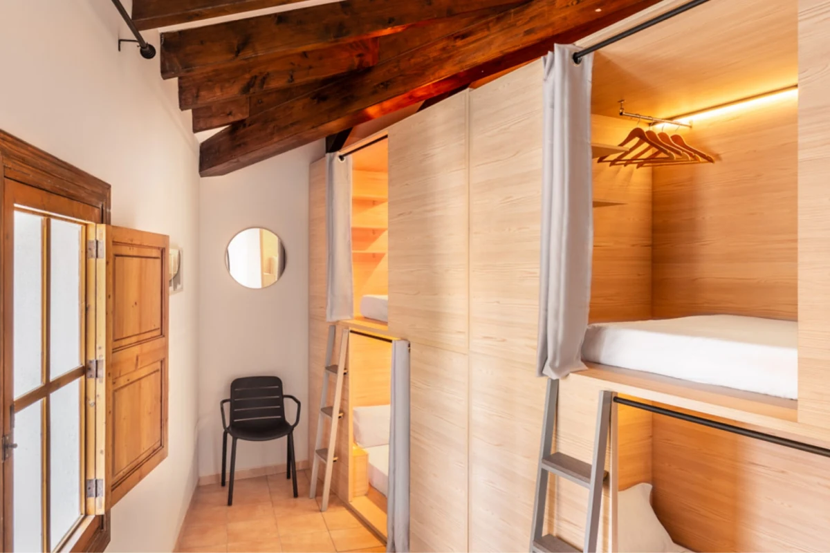 El Josemari Youth Hostel | Albergue Juvenil