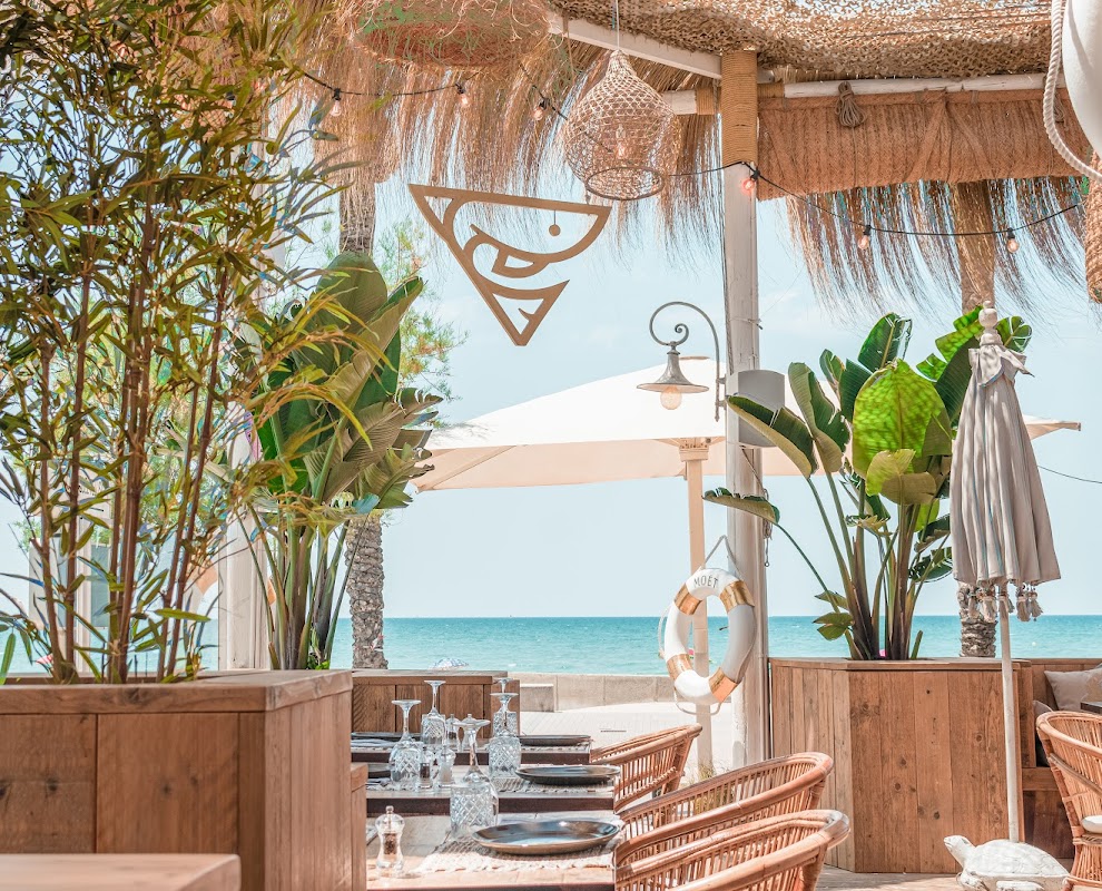 El Chiringuito BEACH HOUSE