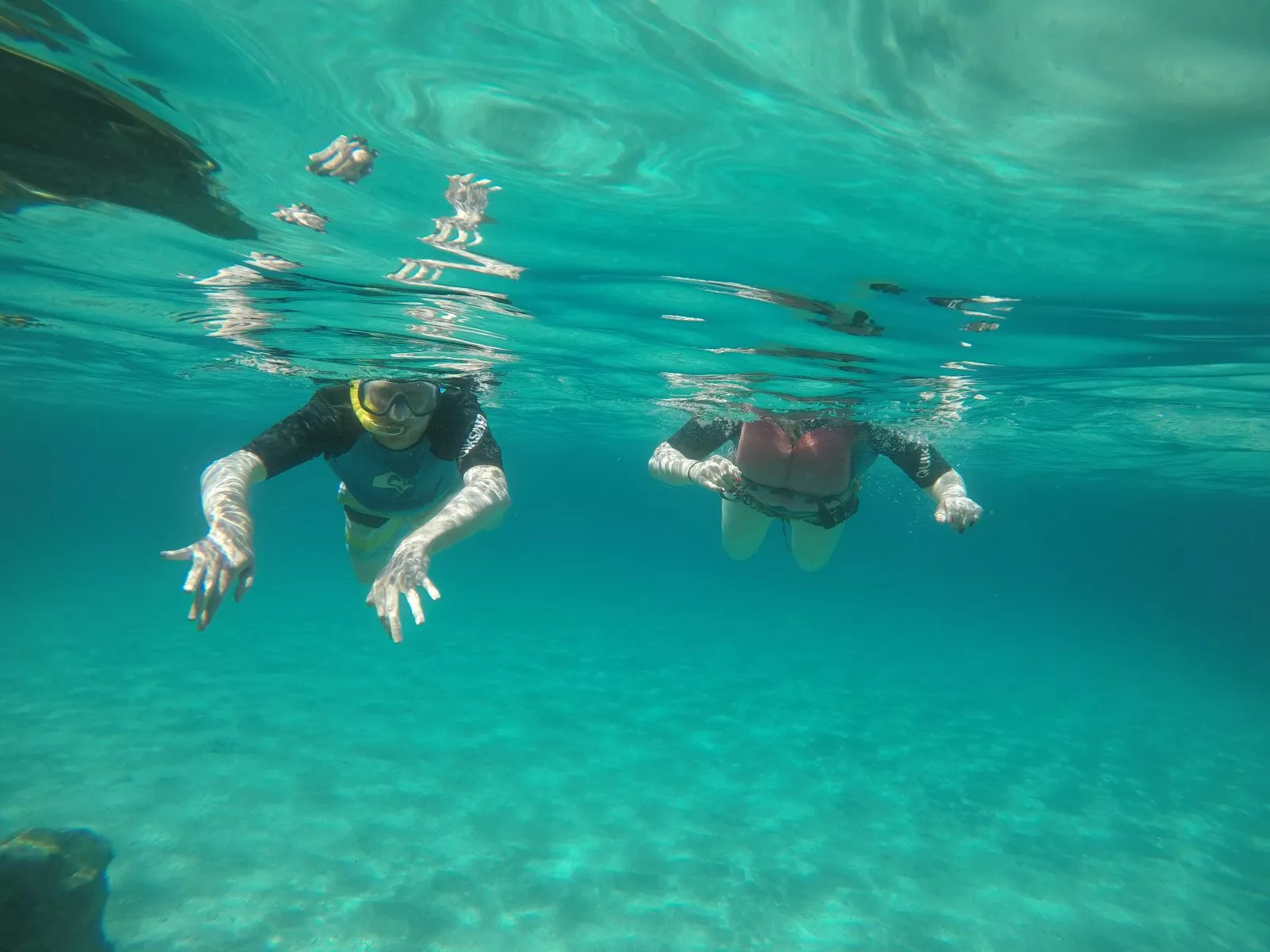 BonaOna Surf School & Bar